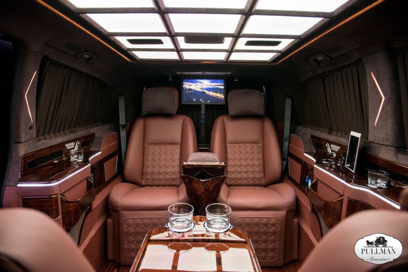 Location Mercedes Classe V avec chauffeur • Luxury Club